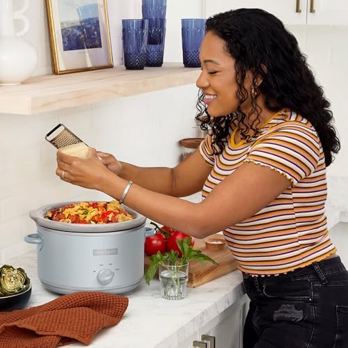 Crock-Pot 4.5 Quart Manual Slow Cooker – Macaroon Blue WEO7